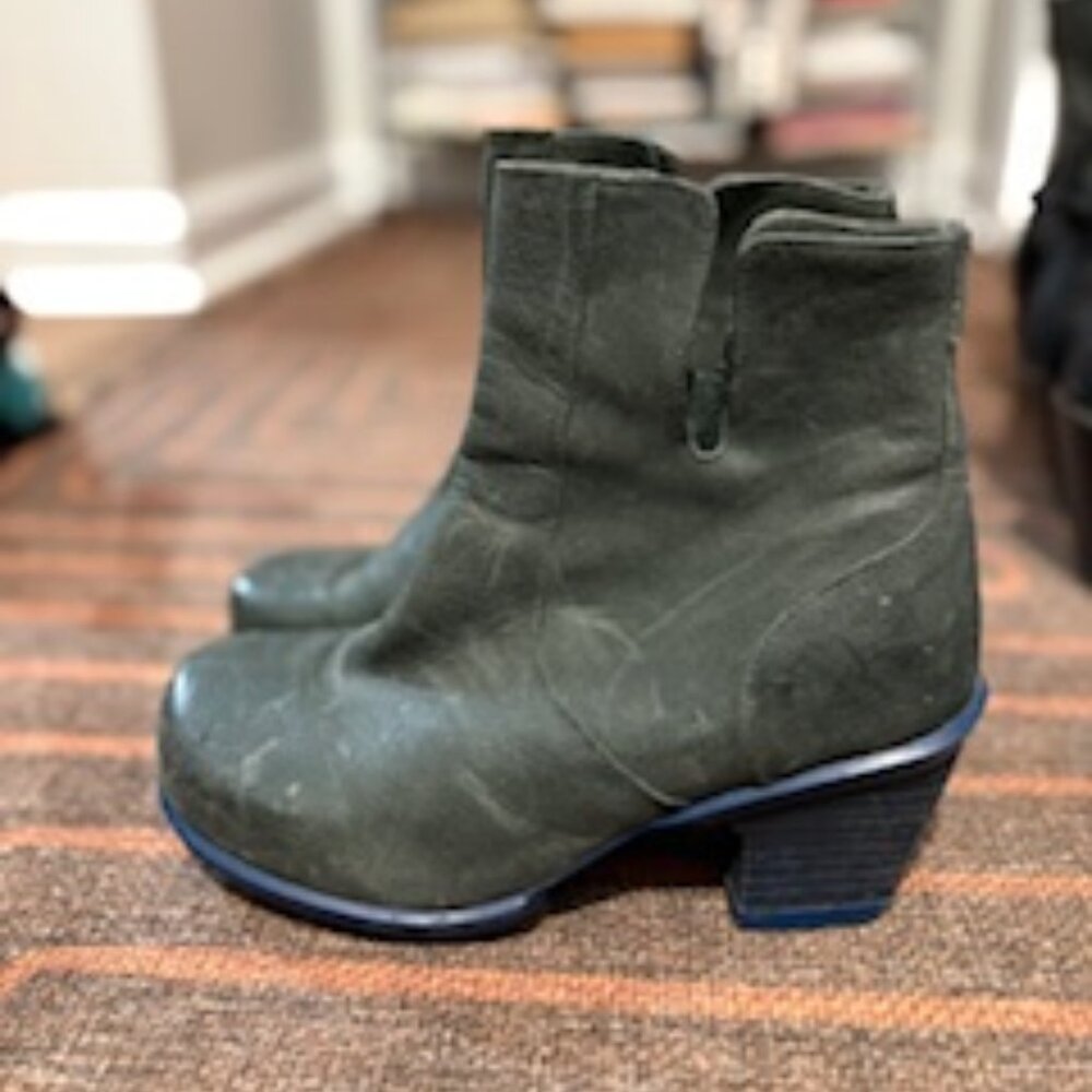 John Fluevog Hopefuls Rosy Buffed Toe Leather Bootie